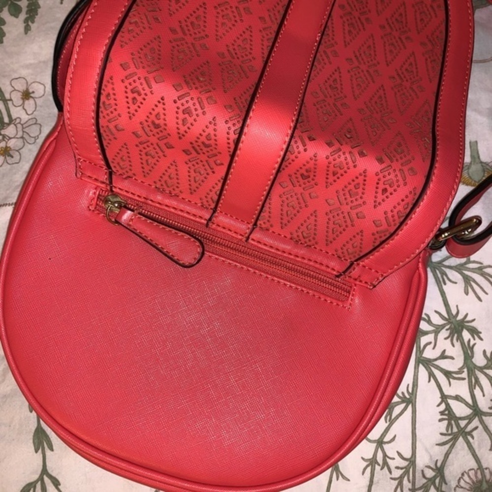 APT PURSE - Picture 4 of 4
